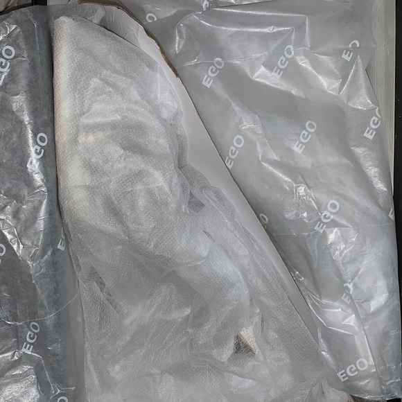 Public Desire White heels. Never worn. - Picture 5 of 5